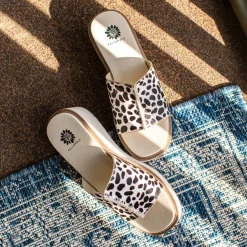 Women Yellow Box Slides><noscript><img width=