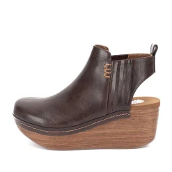 Women Yellow Box Clogs & Mules><noscript><img width=