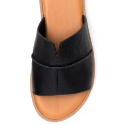 Women Yellow Box Slides><noscript><img width=