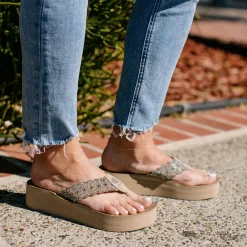 Women Yellow Box Flip Flops><noscript><img width=