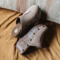 Women Yellow Box Heels & Wedges><noscript><img width=