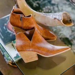 Women Yellow Box Boots & Booties><noscript><img width=