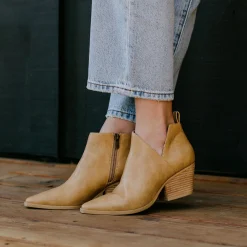 Women Yellow Box Boots & Booties><noscript><img width=