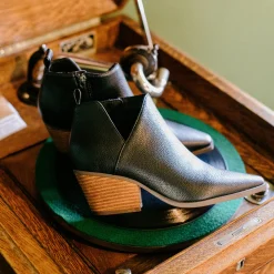 Women Yellow Box Boots & Booties><noscript><img width=