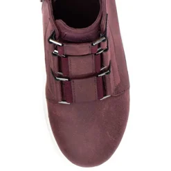 Women Yellow Box Sneakers & Flats><noscript><img width=