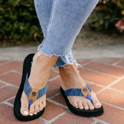 Women Yellow Box Flip Flops><noscript><img width=