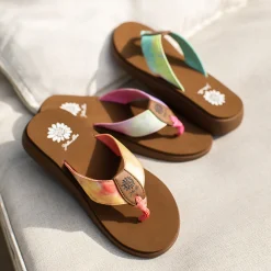 Women Yellow Box Flip Flops><noscript><img width=
