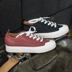 Women Yellow Box Sneakers & Flats><noscript><img width=