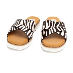 Women Yellow Box Slides><noscript><img width=