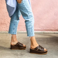 Women Yellow Box Sandals><noscript><img width=