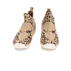 Women Yellow Box Sneakers & Flats><noscript><img width=