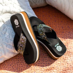 Women Yellow Box Flip Flops><noscript><img width=