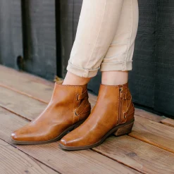 Women Yellow Box Boots & Booties><noscript><img width=