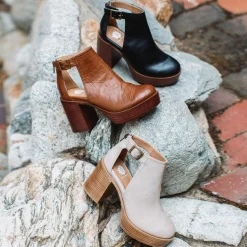 Women Yellow Box Heels & Wedges><noscript><img width=