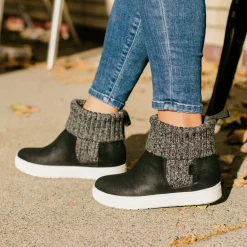 Women Yellow Box Sneakers & Flats><noscript><img width=