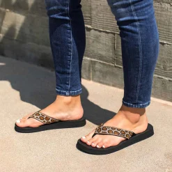 Women Yellow Box Flip Flops><noscript><img width=