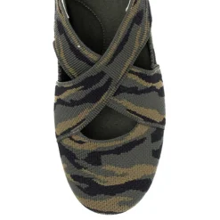 Women Yellow Box Sneakers & Flats><noscript><img width=