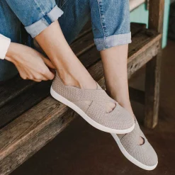 Women Yellow Box Sneakers & Flats><noscript><img width=