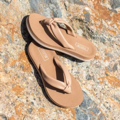 Women Yellow Box Flip Flops><noscript><img width=