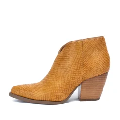 Women Yellow Box Boots & Booties><noscript><img width=