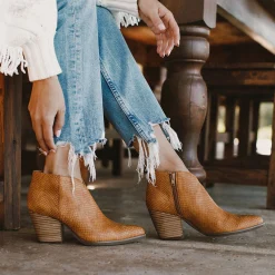 Women Yellow Box Boots & Booties><noscript><img width=