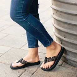 Women Yellow Box Flip Flops><noscript><img width=