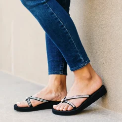 Women Yellow Box Flip Flops><noscript><img width=