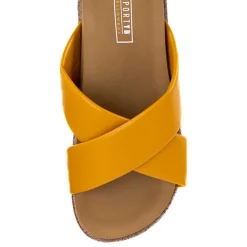 Women Yellow Box Slides><noscript><img width=