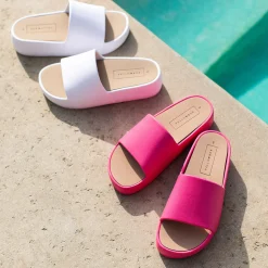 Women Yellow Box Slides><noscript><img width=