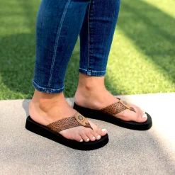 Women Yellow Box Flip Flops><noscript><img width=